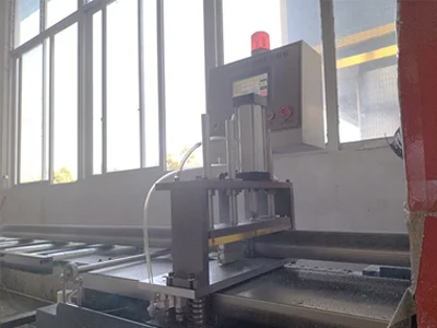 High precision aluminum cutting center in operation
