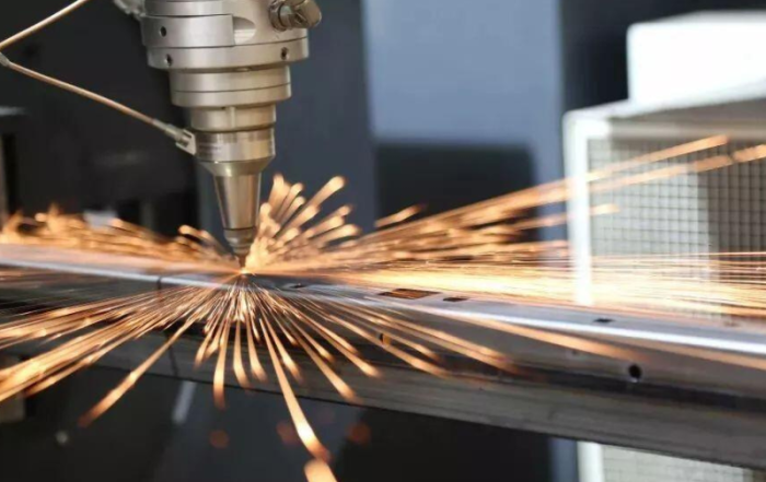 Laser cutting of aluminum